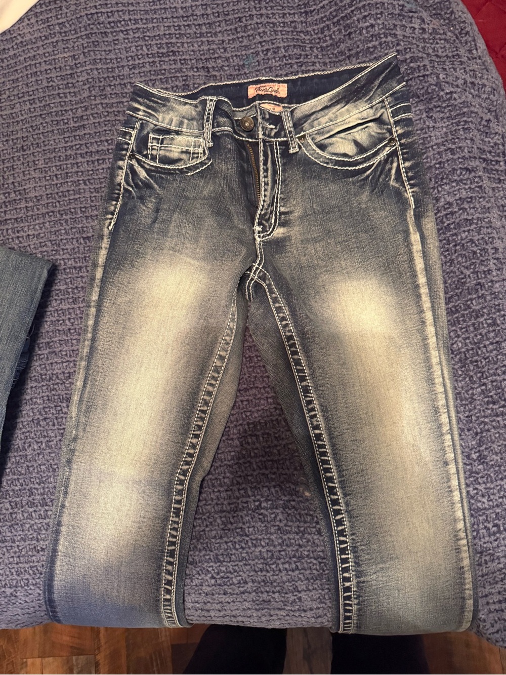 Women’s Boot Cut Jeans - Washed Blue